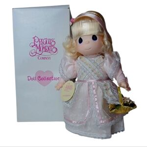 1997 Precious Moments Company Doll Collection "Janelle" 1st‎ Edition